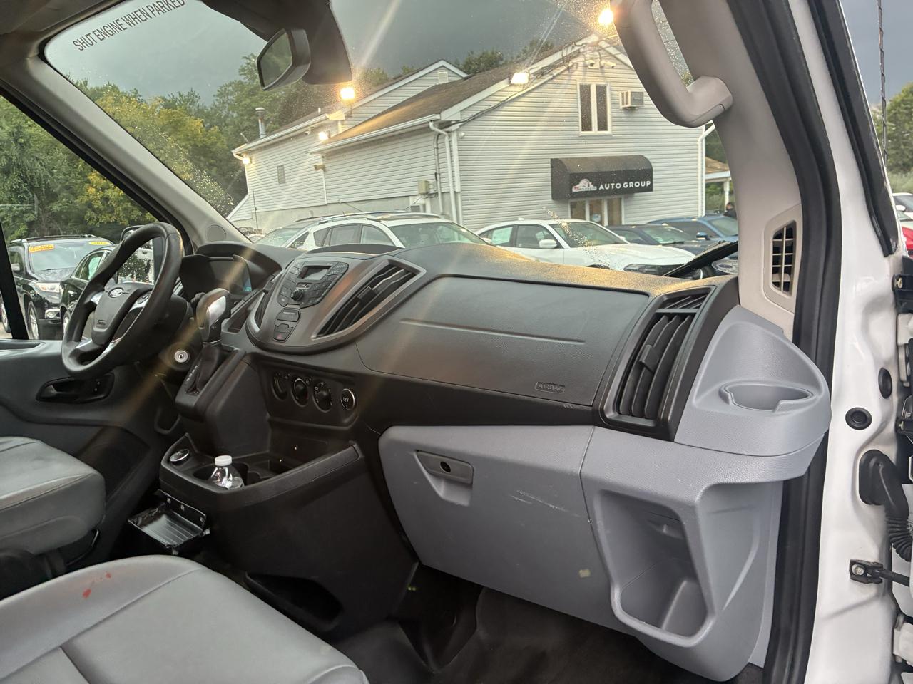 Ford Transit 250 Van Med. Roof w/Sliding Pass. 130-in. WB 2018