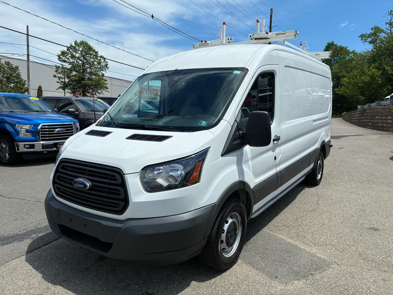 Ford Transit 350 Van Med. Roof w/Sliding Pass. 148-in. WB 2018