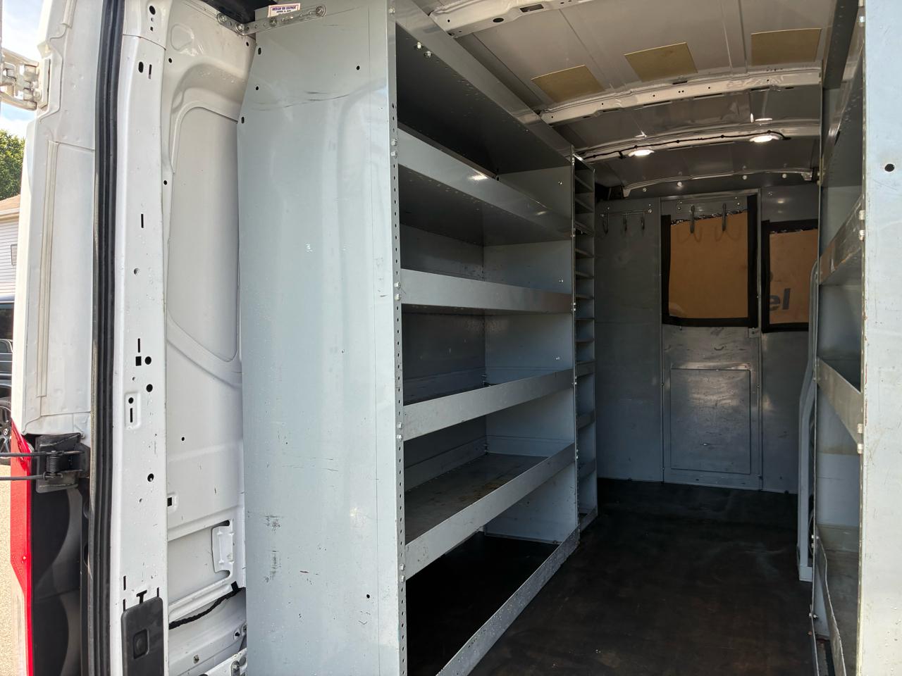 Ford Transit 350 Van Med. Roof w/Sliding Pass. 148-in. WB 2018