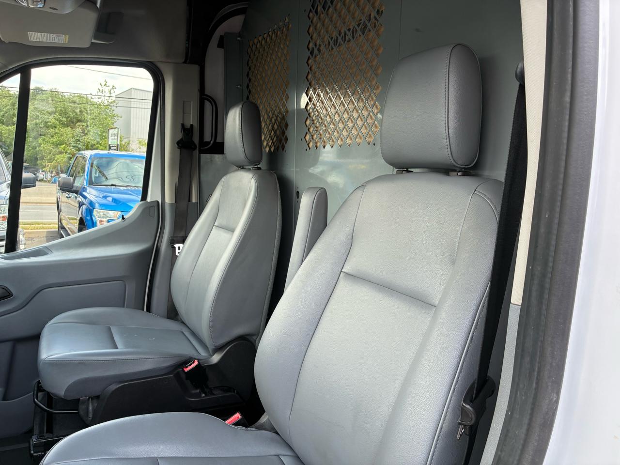 Ford Transit 350 Van Med. Roof w/Sliding Pass. 148-in. WB 2018