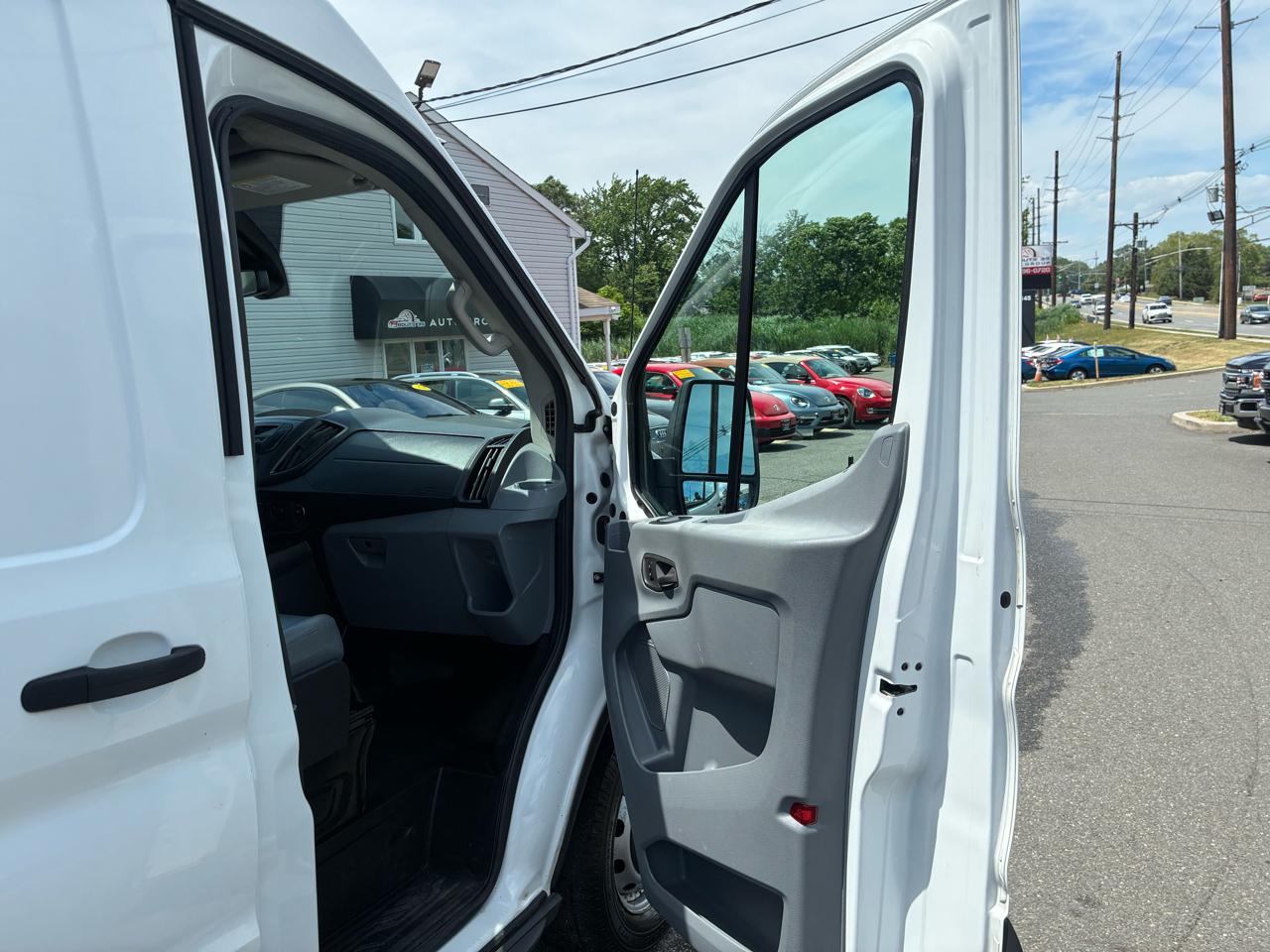 Ford Transit 350 Van Med. Roof w/Sliding Pass. 148-in. WB 2018