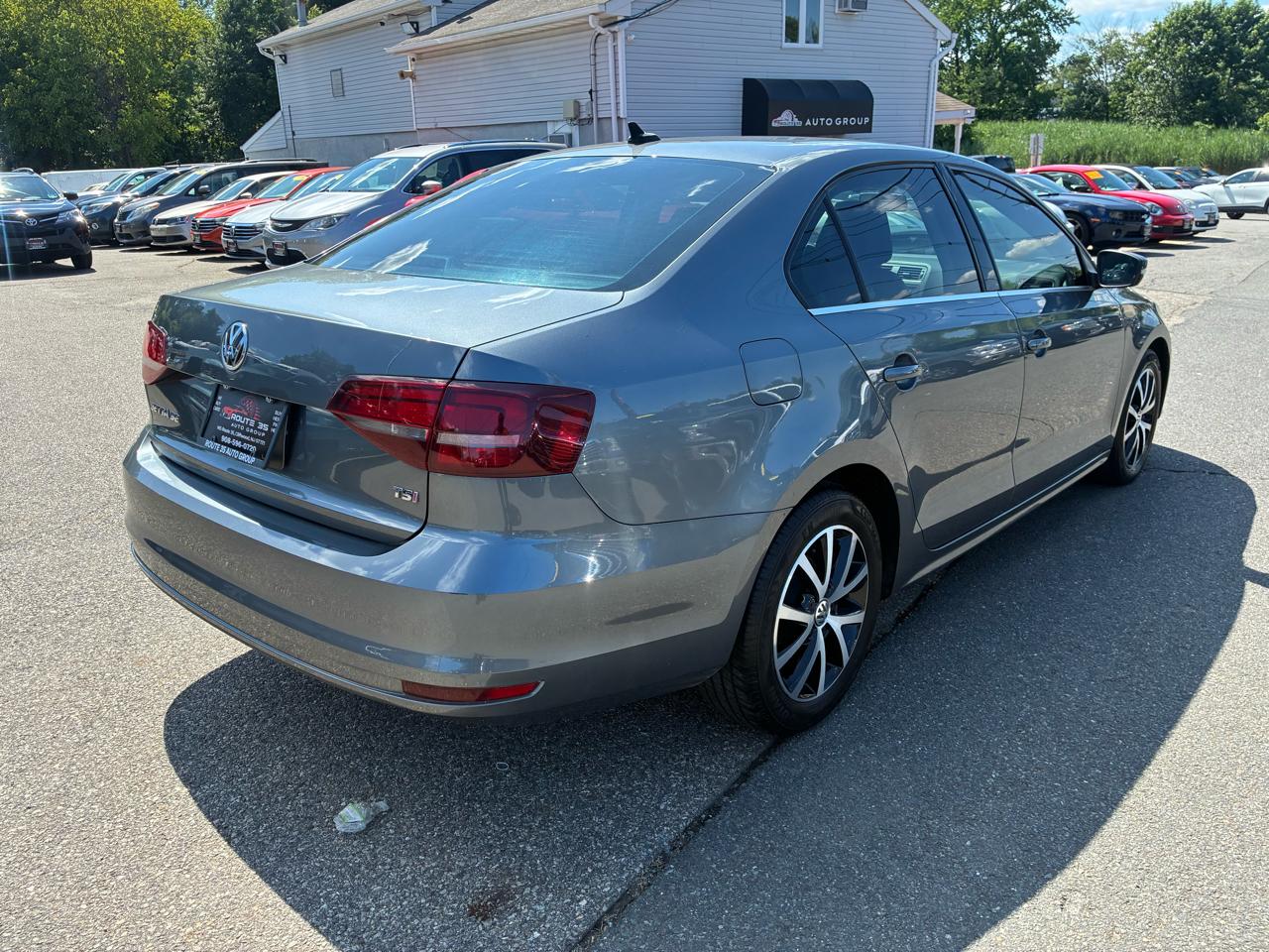 Volkswagen Jetta 1.4T SE 6A 2017