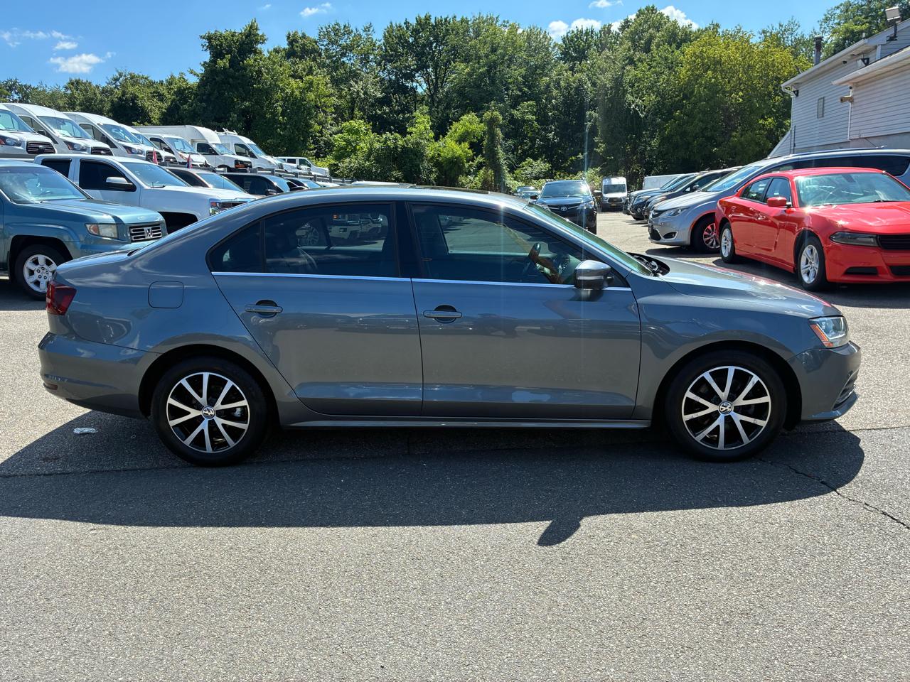 Volkswagen Jetta 1.4T SE 6A 2017