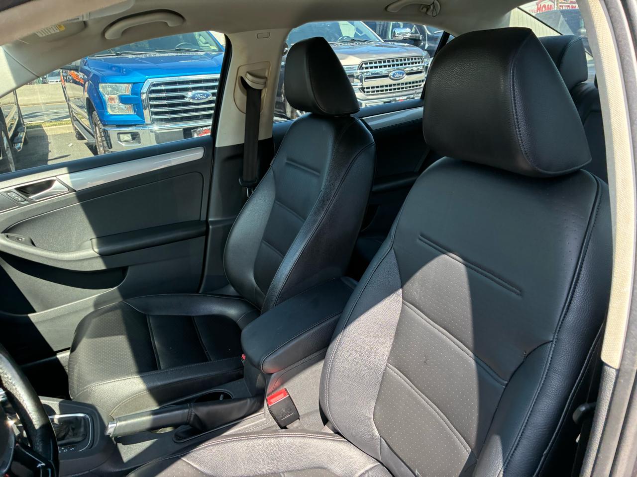 Volkswagen Jetta 1.4T SE 6A 2017