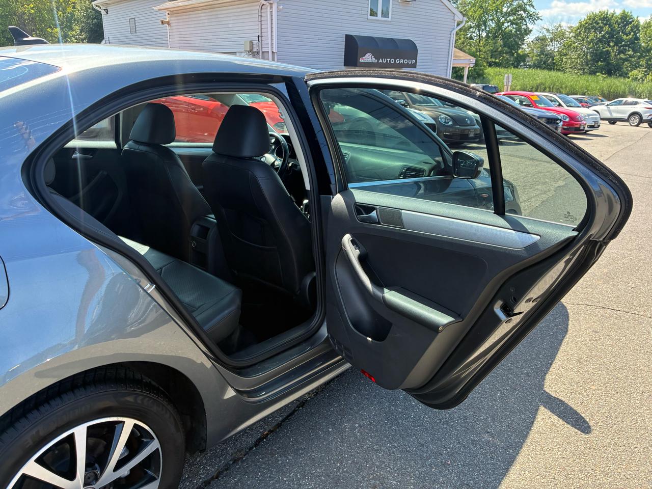 Volkswagen Jetta 1.4T SE 6A 2017