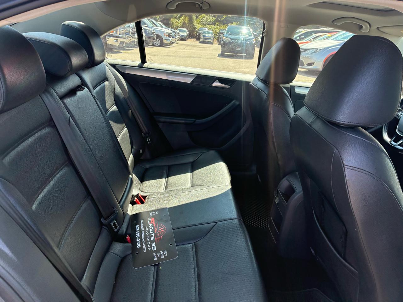 Volkswagen Jetta 1.4T SE 6A 2017