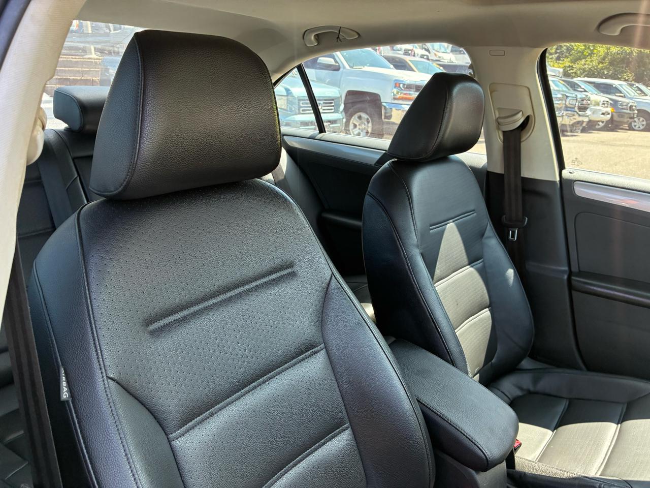 Volkswagen Jetta 1.4T SE 6A 2017