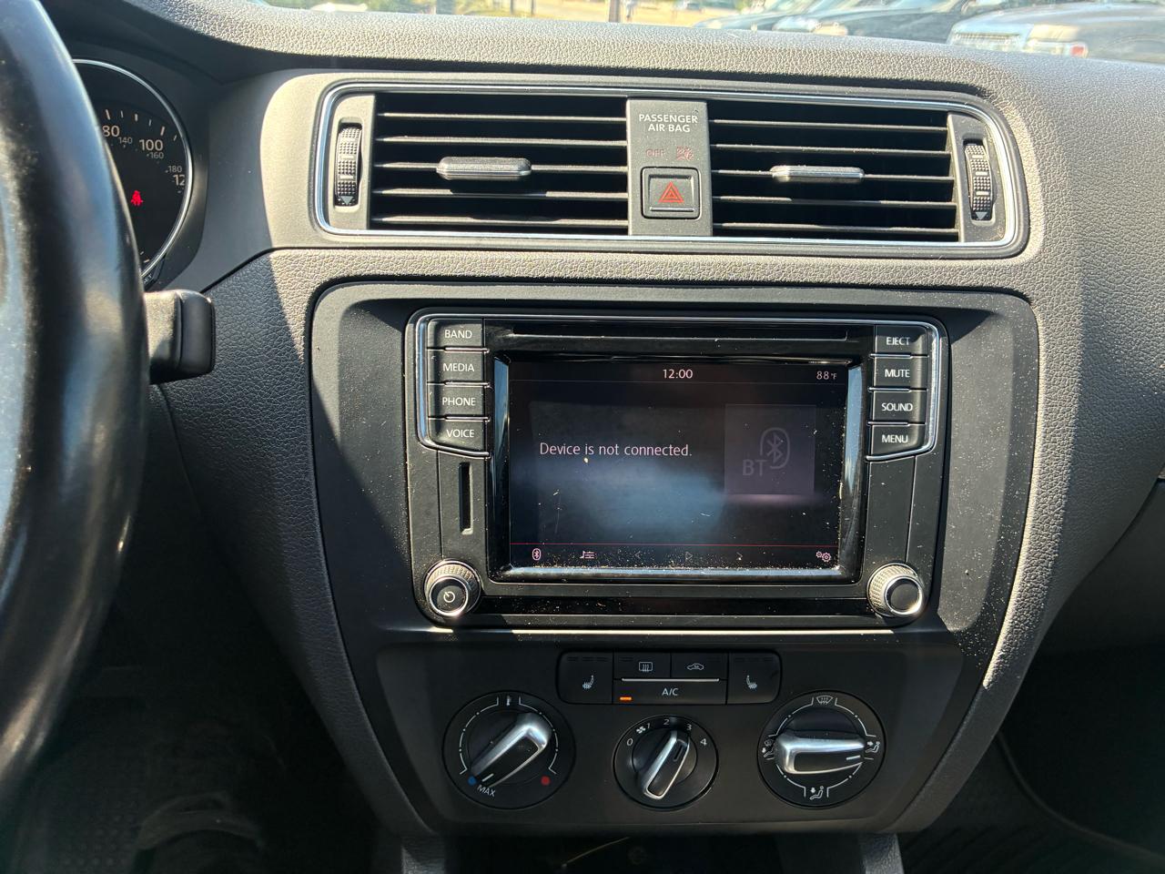 Volkswagen Jetta 1.4T SE 6A 2017