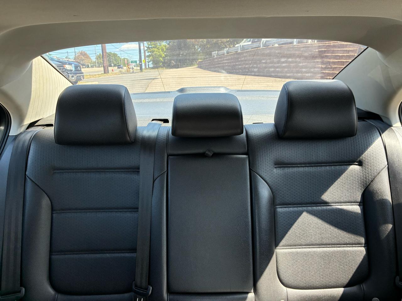 Volkswagen Jetta 1.4T SE 6A 2017