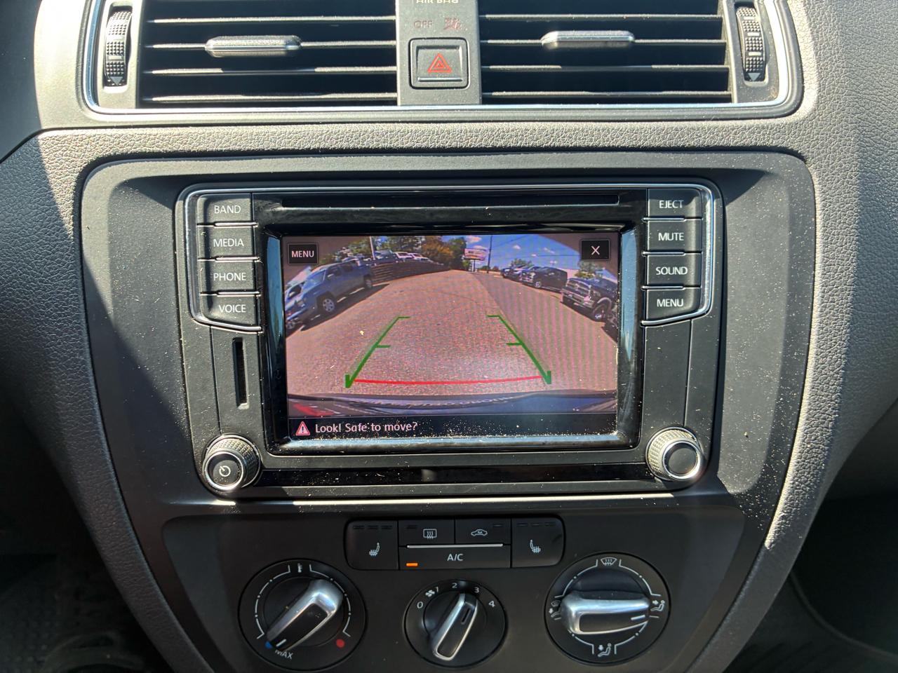 Volkswagen Jetta 1.4T SE 6A 2017