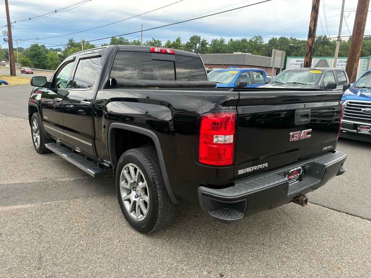 GMC Sierra 1500 Denali Crew Cab Short Box 4WD 2015