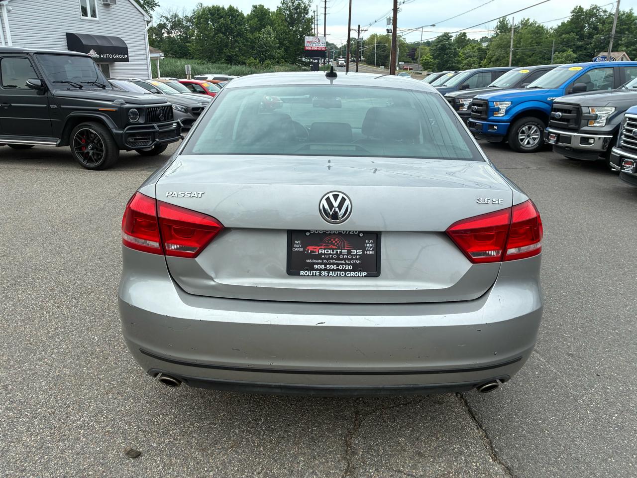 Volkswagen Passat 3.6L V6 SE 2012
