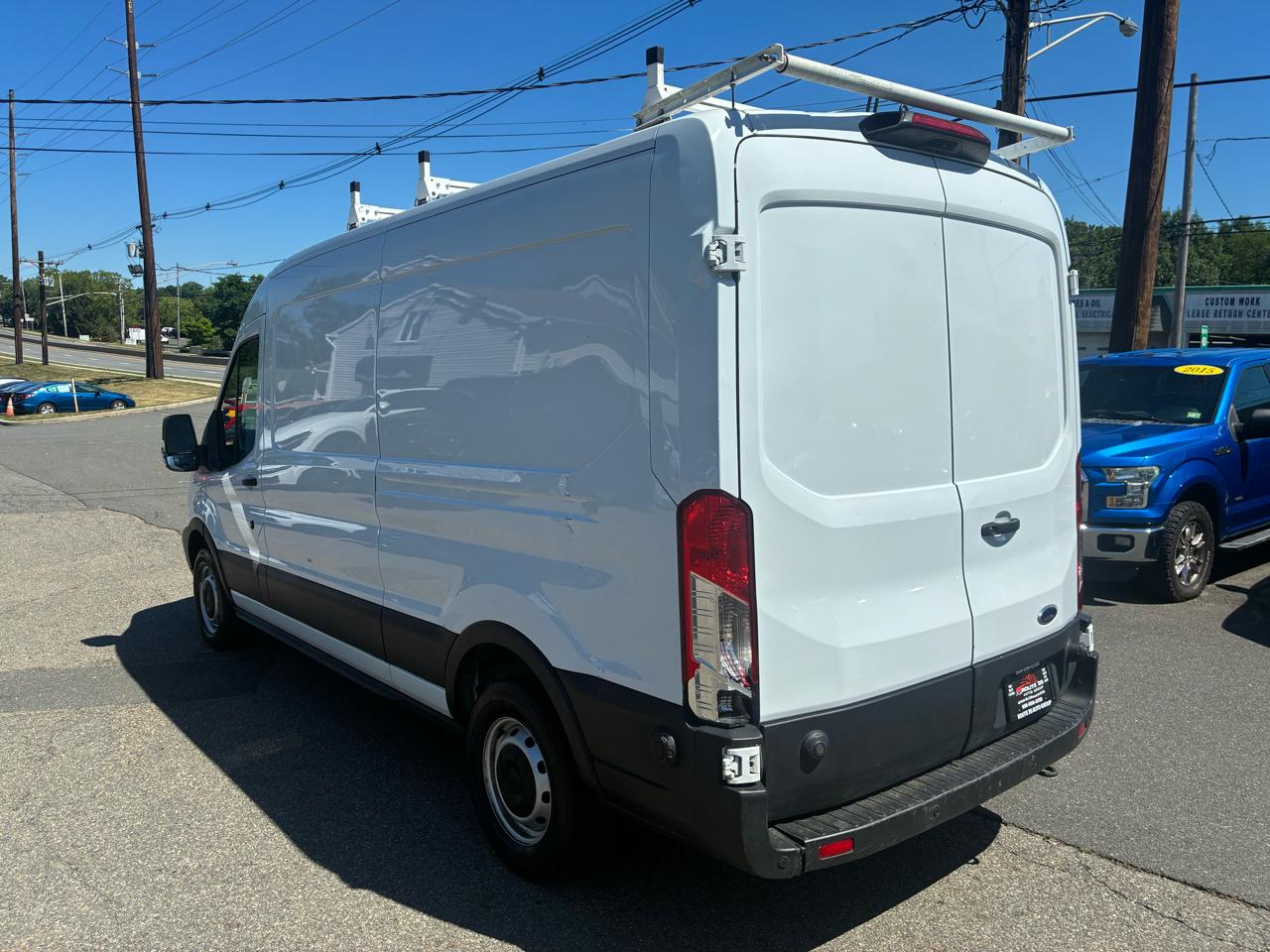 Ford Transit 250 Van Med. Roof w/Sliding Pass. 148-in. WB 2019