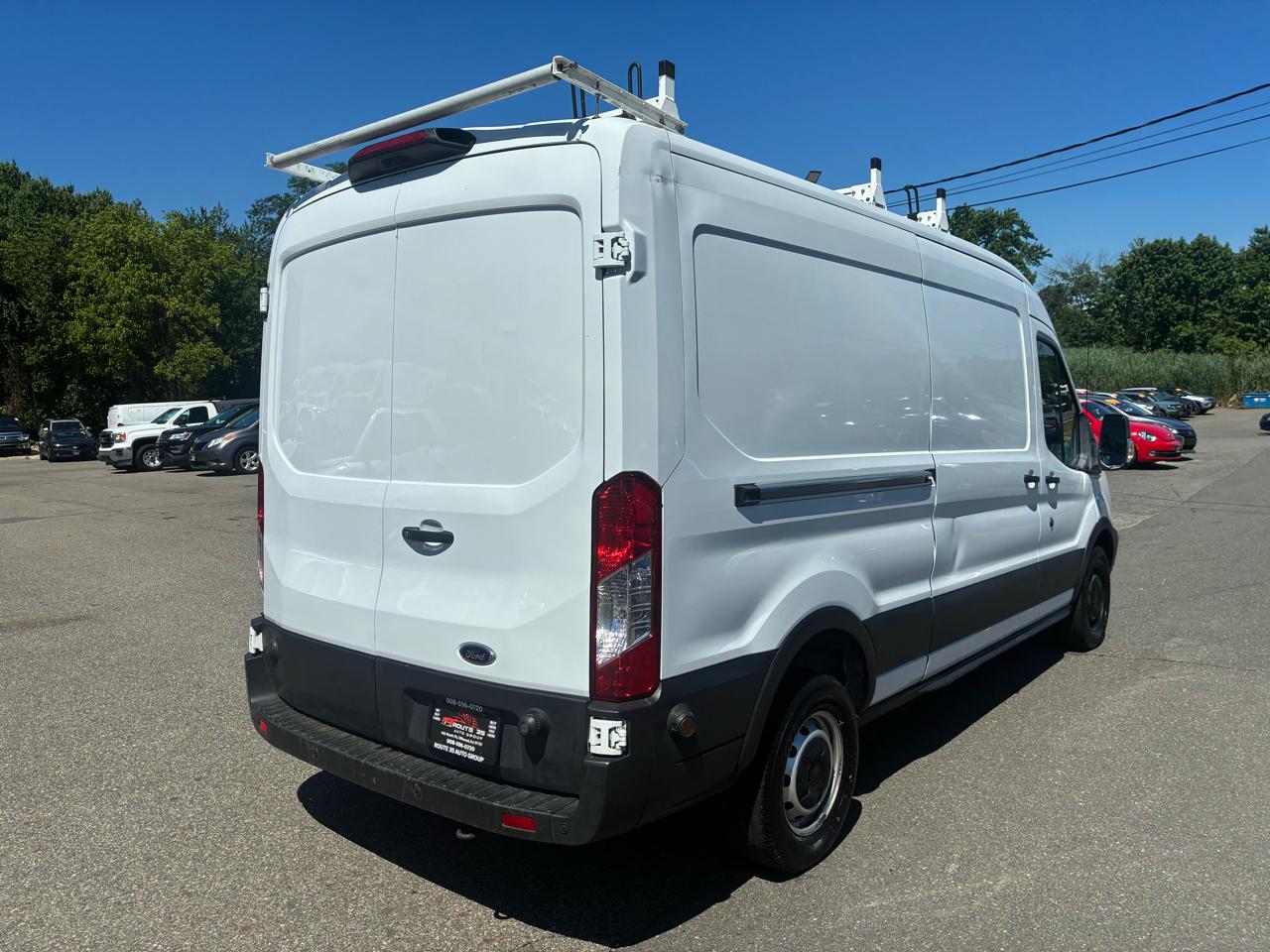 Ford Transit 250 Van Med. Roof w/Sliding Pass. 148-in. WB 2019