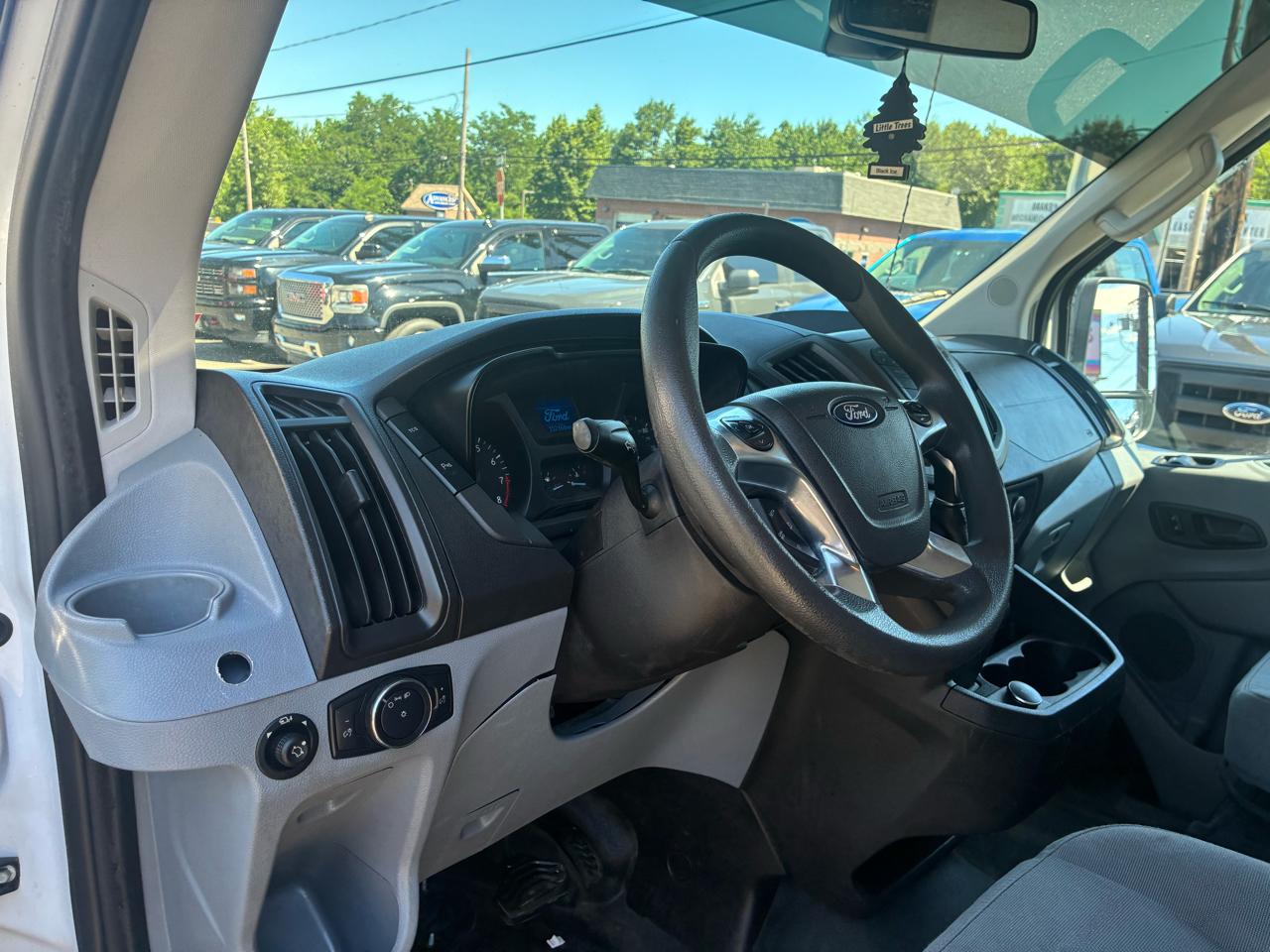 Ford Transit 250 Van Med. Roof w/Sliding Pass. 148-in. WB 2019