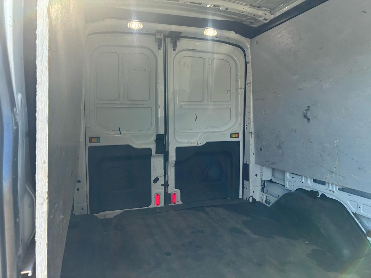 Ford Transit 250 Van Med. Roof w/Sliding Pass. 148-in. WB 2019