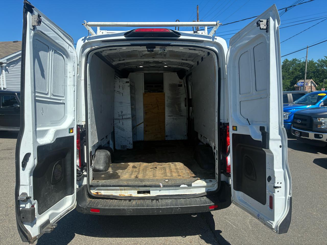 Ford Transit 250 Van Med. Roof w/Sliding Pass. 148-in. WB 2019