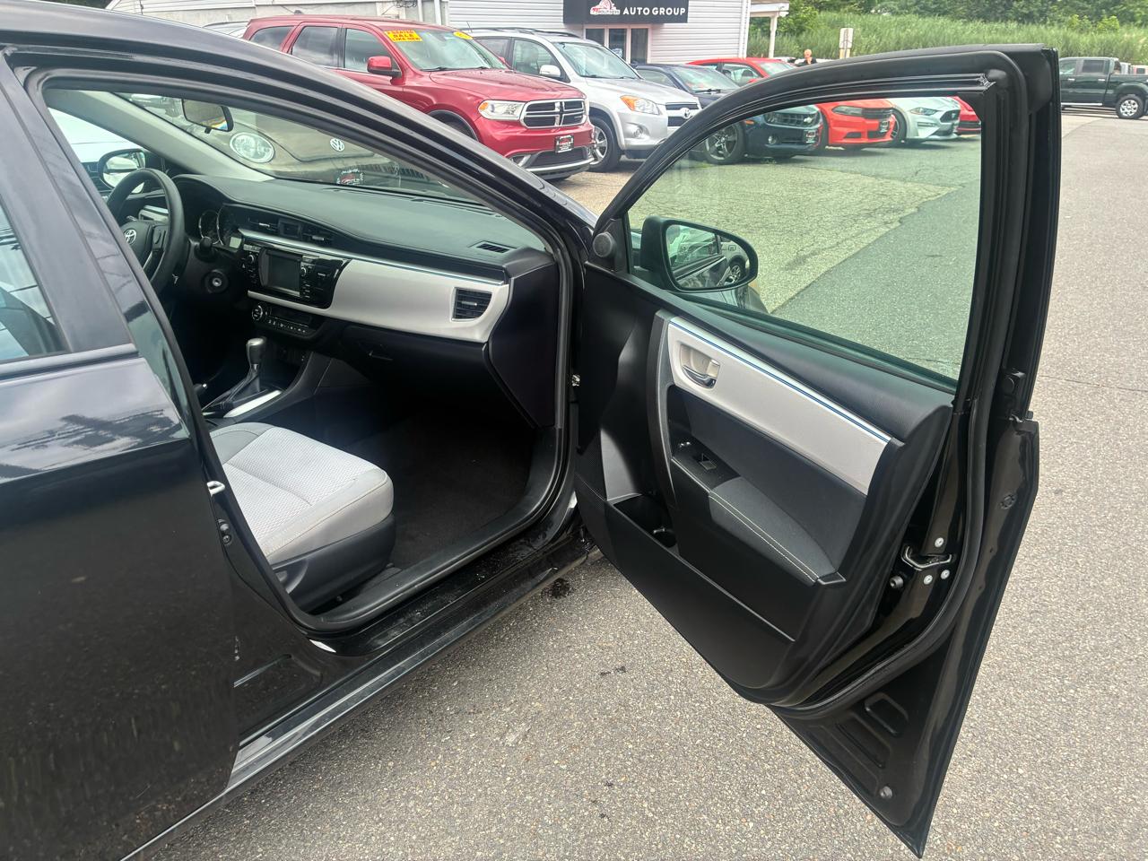 Toyota Corolla LE CVT 2015
