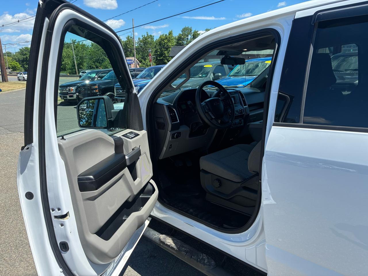 Ford F-150 XLT SuperCrew 6.5-ft. Bed 4WD 2015