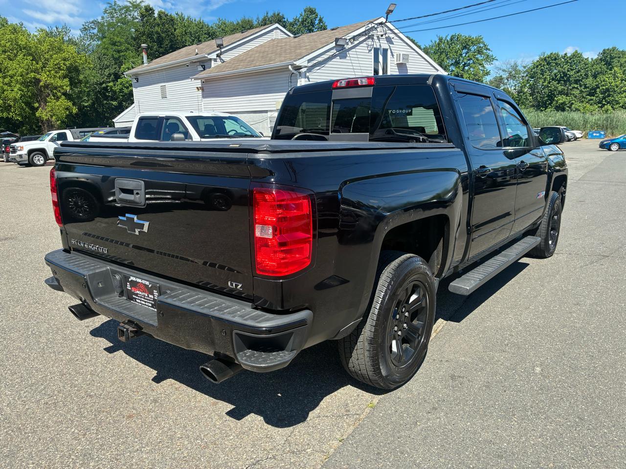 Chevrolet Silverado 1500 LTZ Z71 Crew Cab 4WD 2015