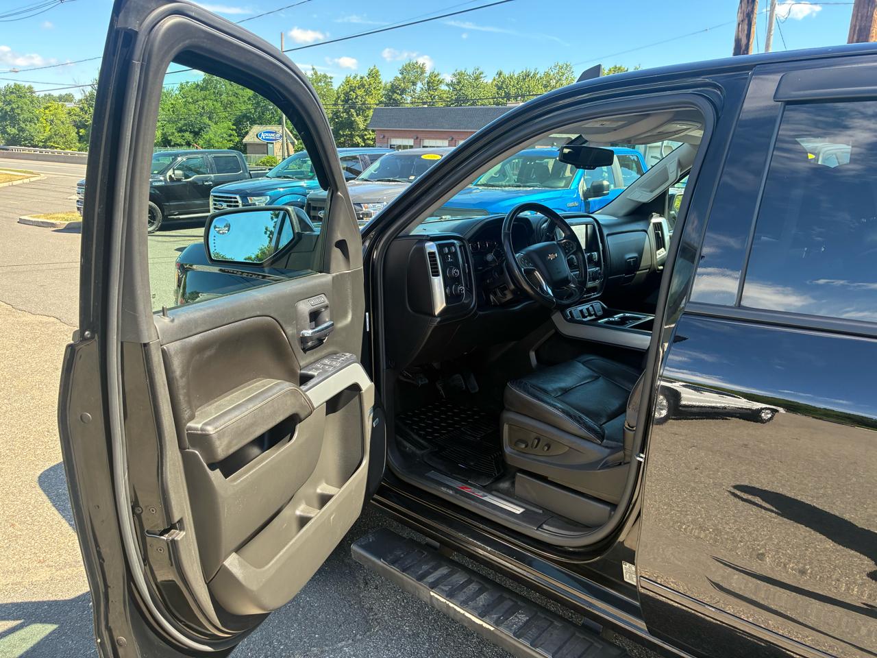Chevrolet Silverado 1500 LTZ Z71 Crew Cab 4WD 2015