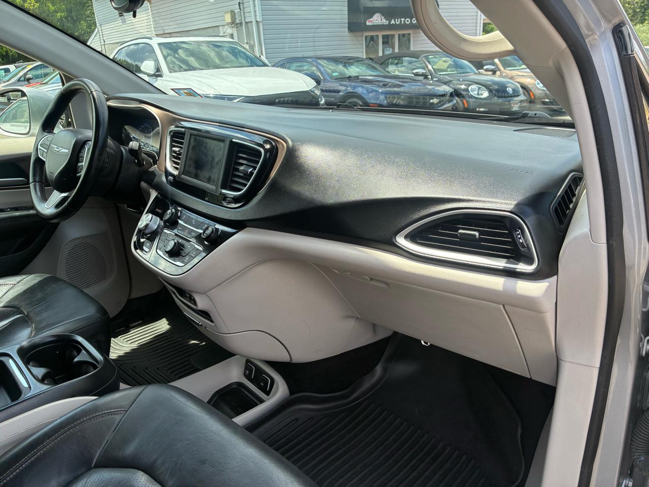 Chrysler Pacifica Touring-L 2018