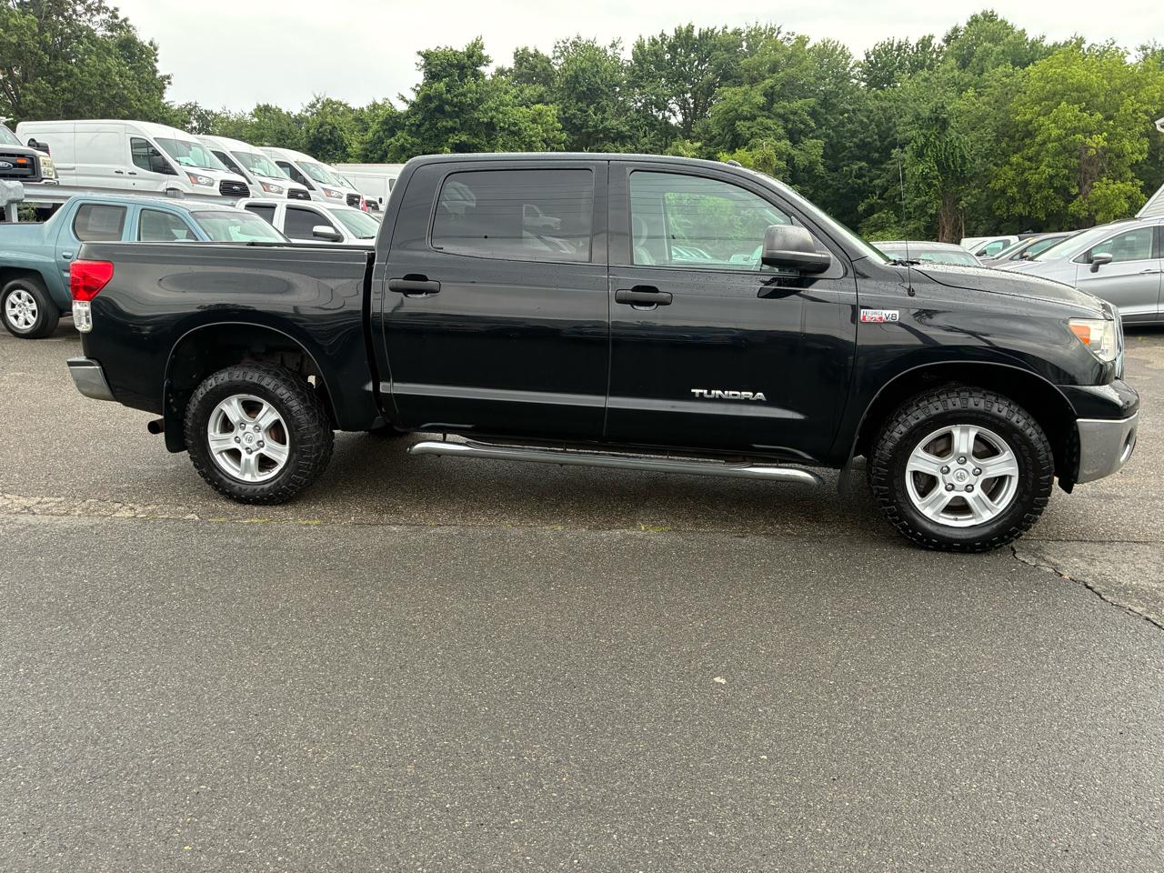 Toyota Tundra Tundra-Grade CrewMax 5.7L 4WD 2012