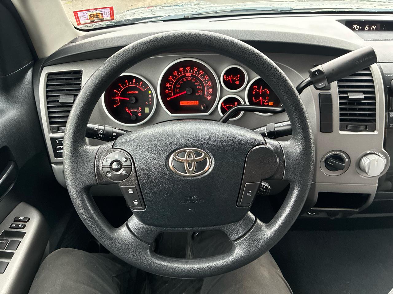 Toyota Tundra Tundra-Grade CrewMax 5.7L 4WD 2012