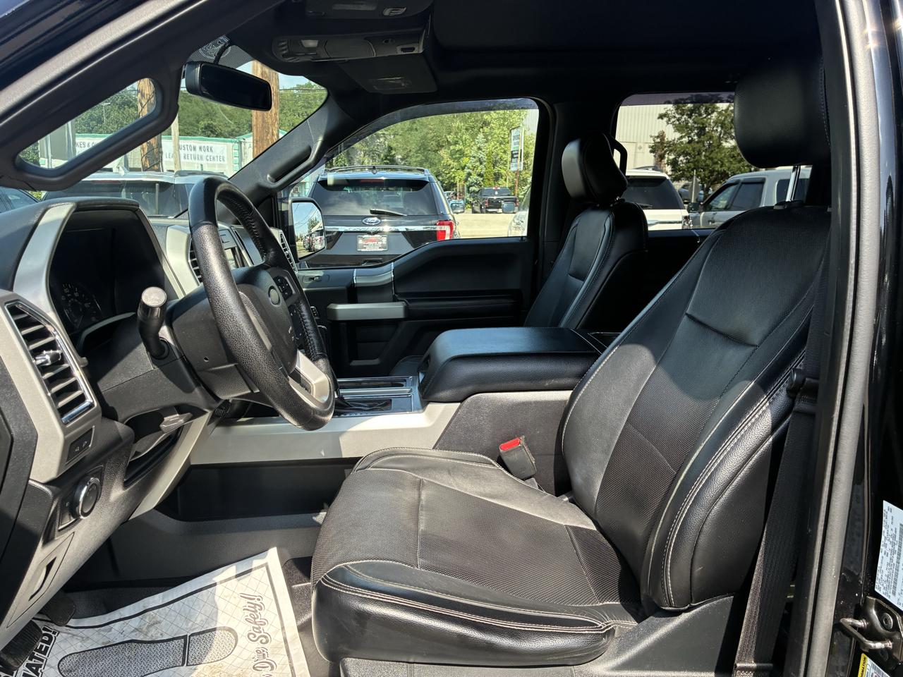 Ford F-150 Lariat SuperCrew 5.5-ft. Bed 4WD 2016