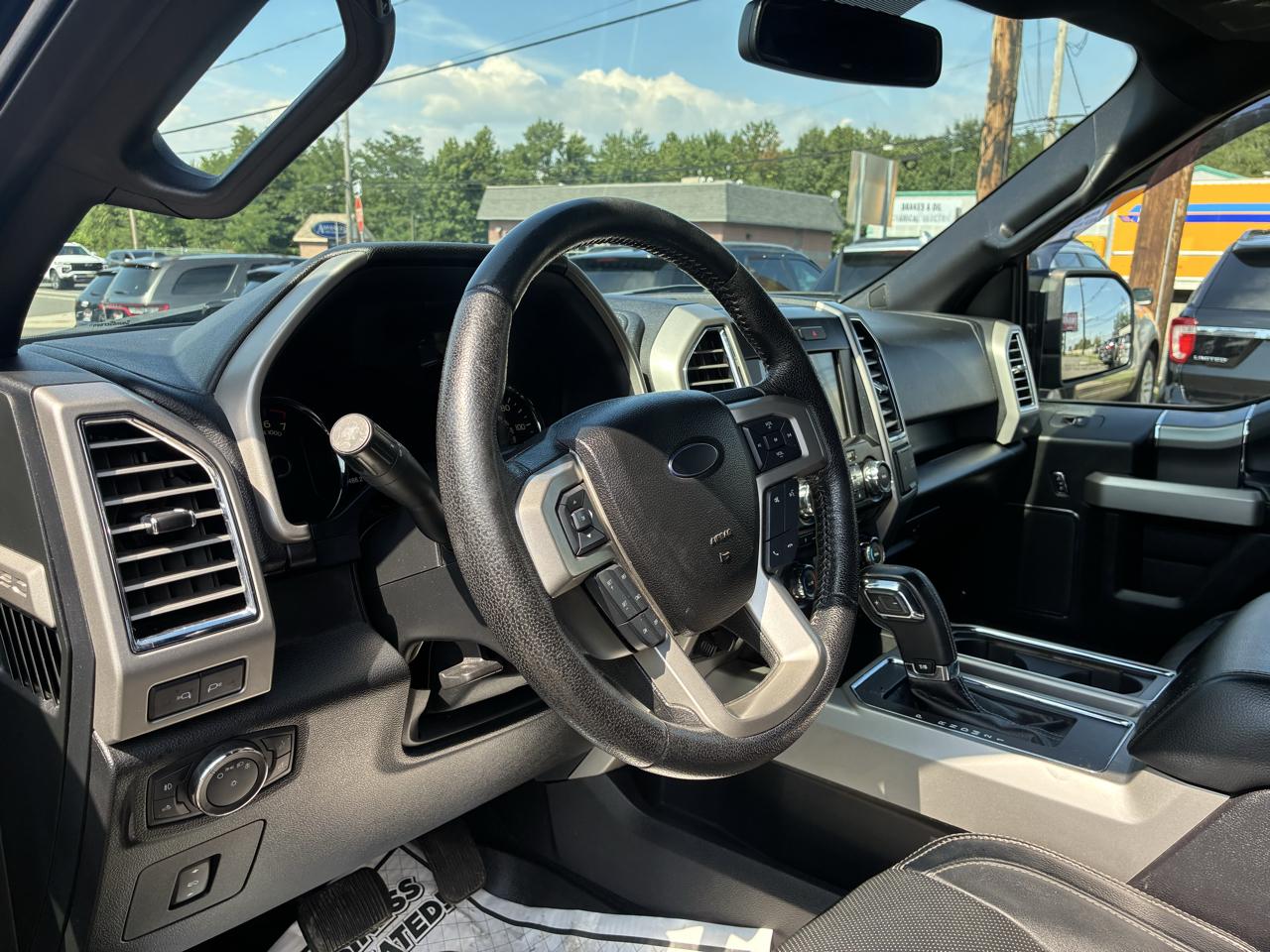 Ford F-150 Lariat SuperCrew 5.5-ft. Bed 4WD 2016