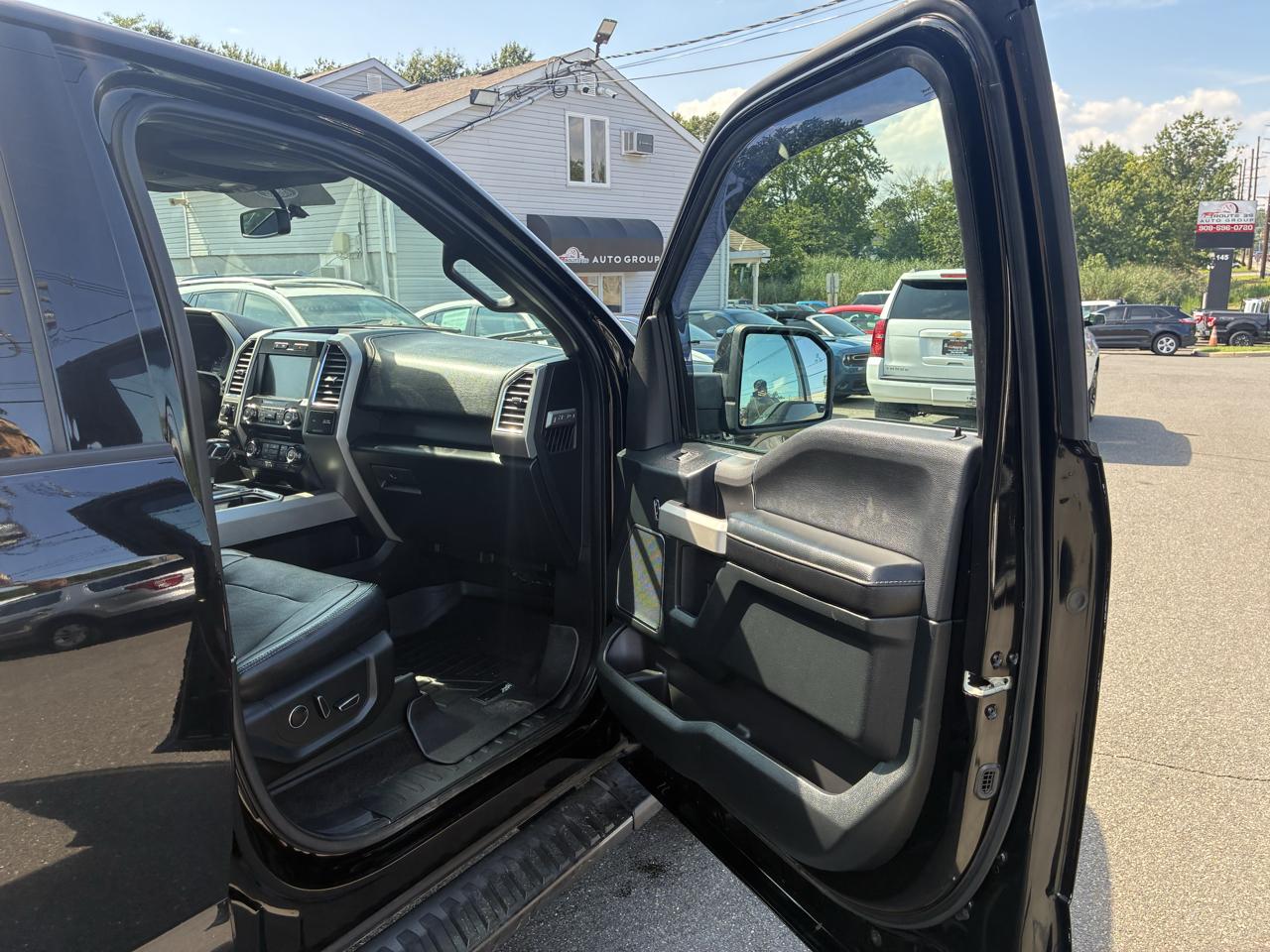 Ford F-150 Lariat SuperCrew 5.5-ft. Bed 4WD 2016