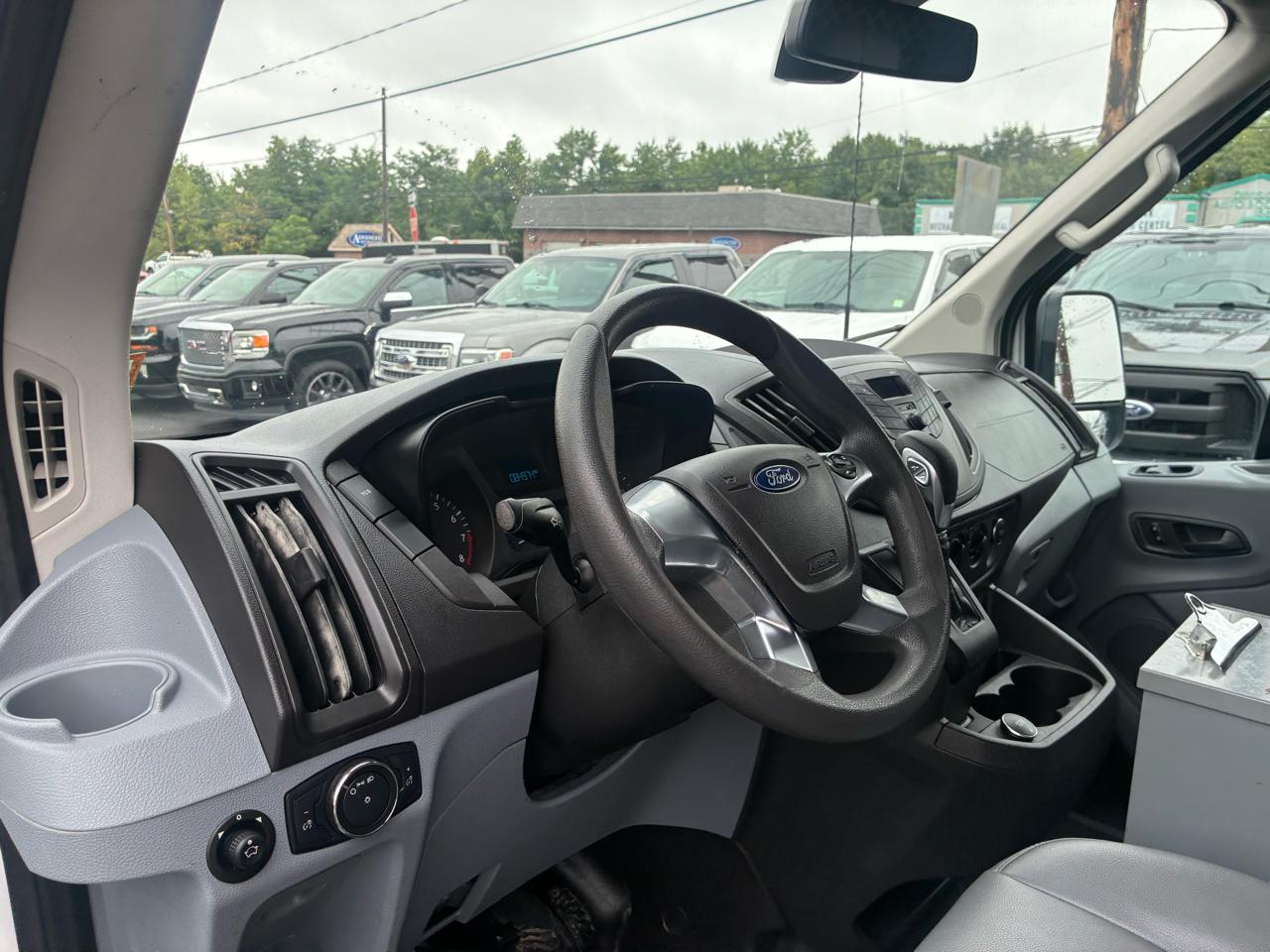 Ford Transit 250 Van Med. Roof w/Sliding Pass. 148-in. WB 2019