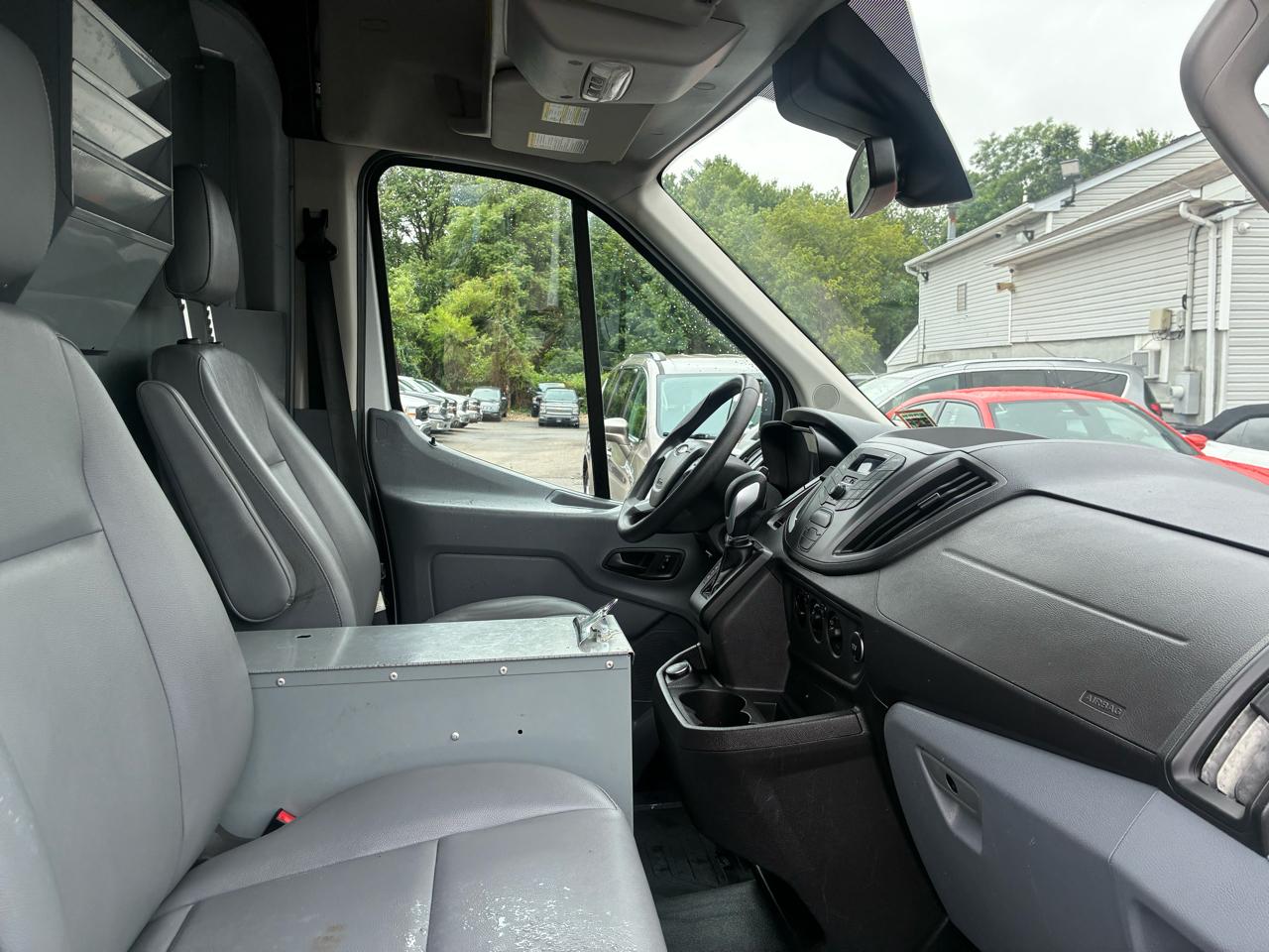 Ford Transit 250 Van Med. Roof w/Sliding Pass. 148-in. WB 2019