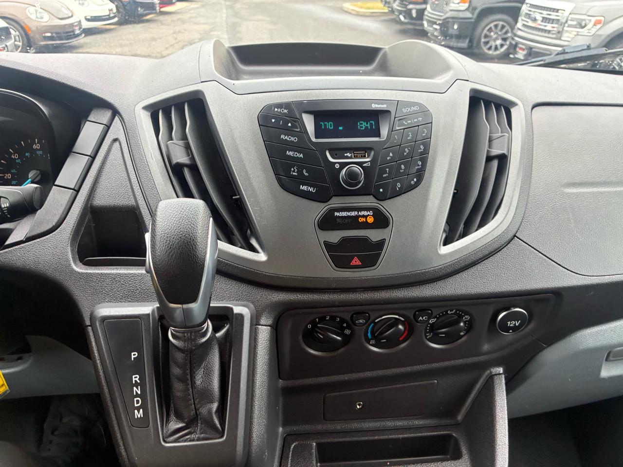 Ford Transit 250 Van Med. Roof w/Sliding Pass. 148-in. WB 2019