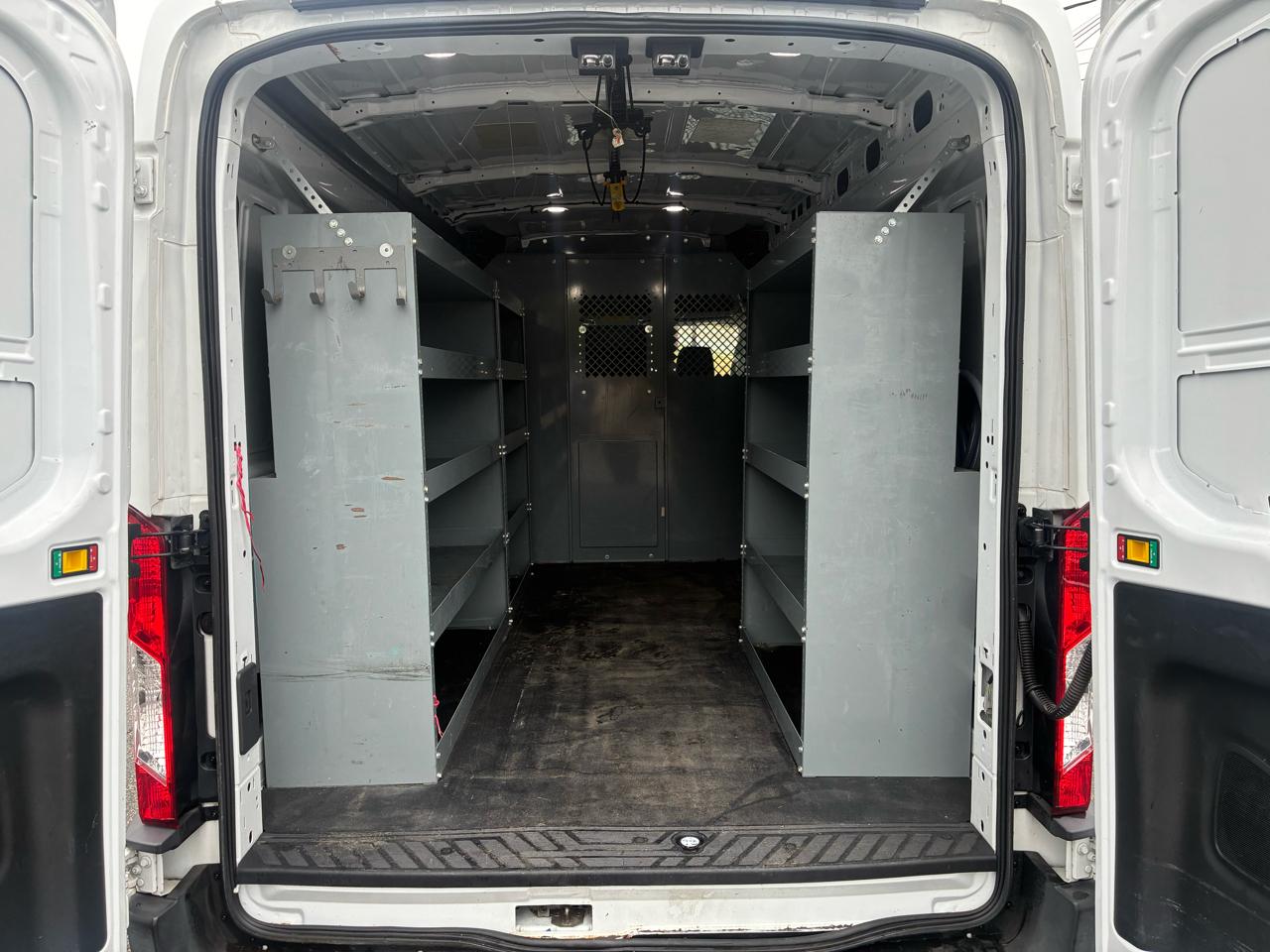 Ford Transit 250 Van Med. Roof w/Sliding Pass. 148-in. WB 2019