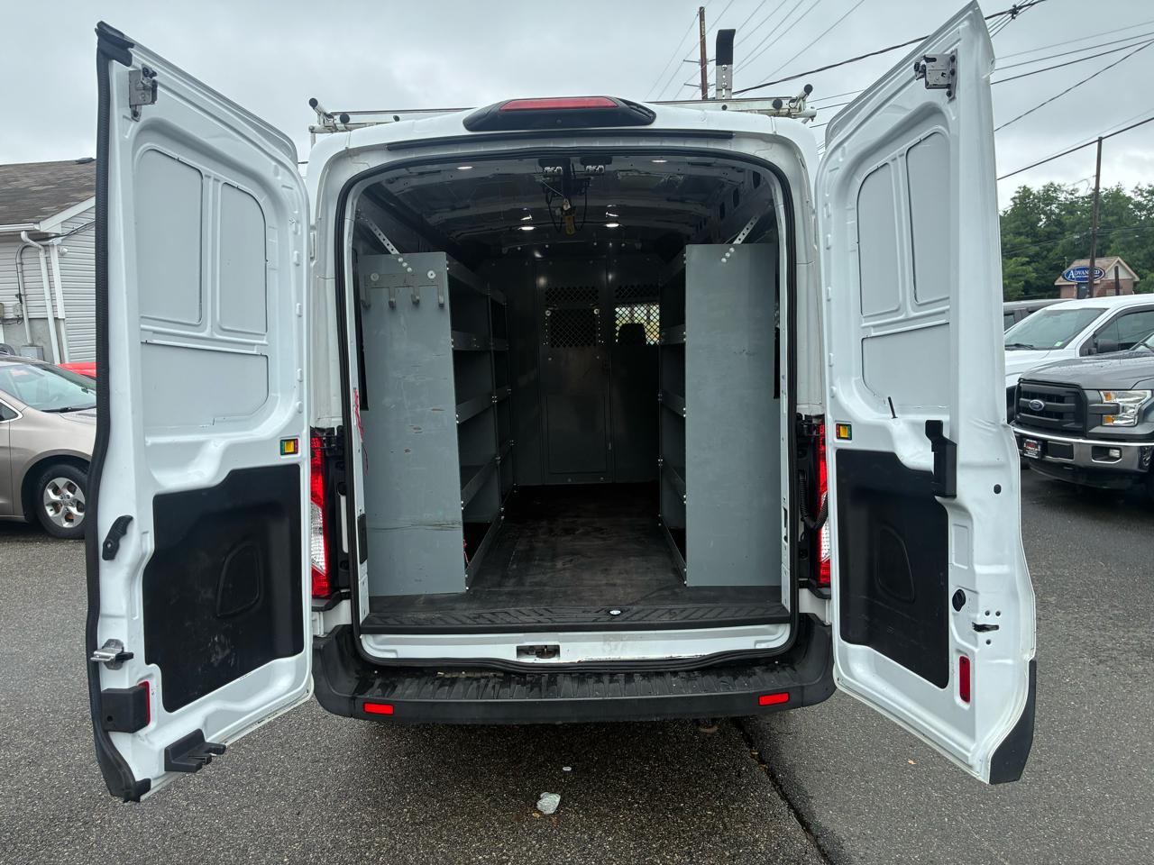 Ford Transit 250 Van Med. Roof w/Sliding Pass. 148-in. WB 2019