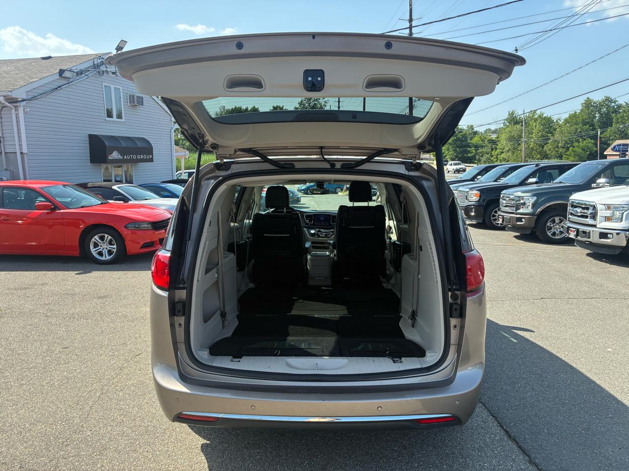 Chrysler Pacifica Touring-L Plus 2017