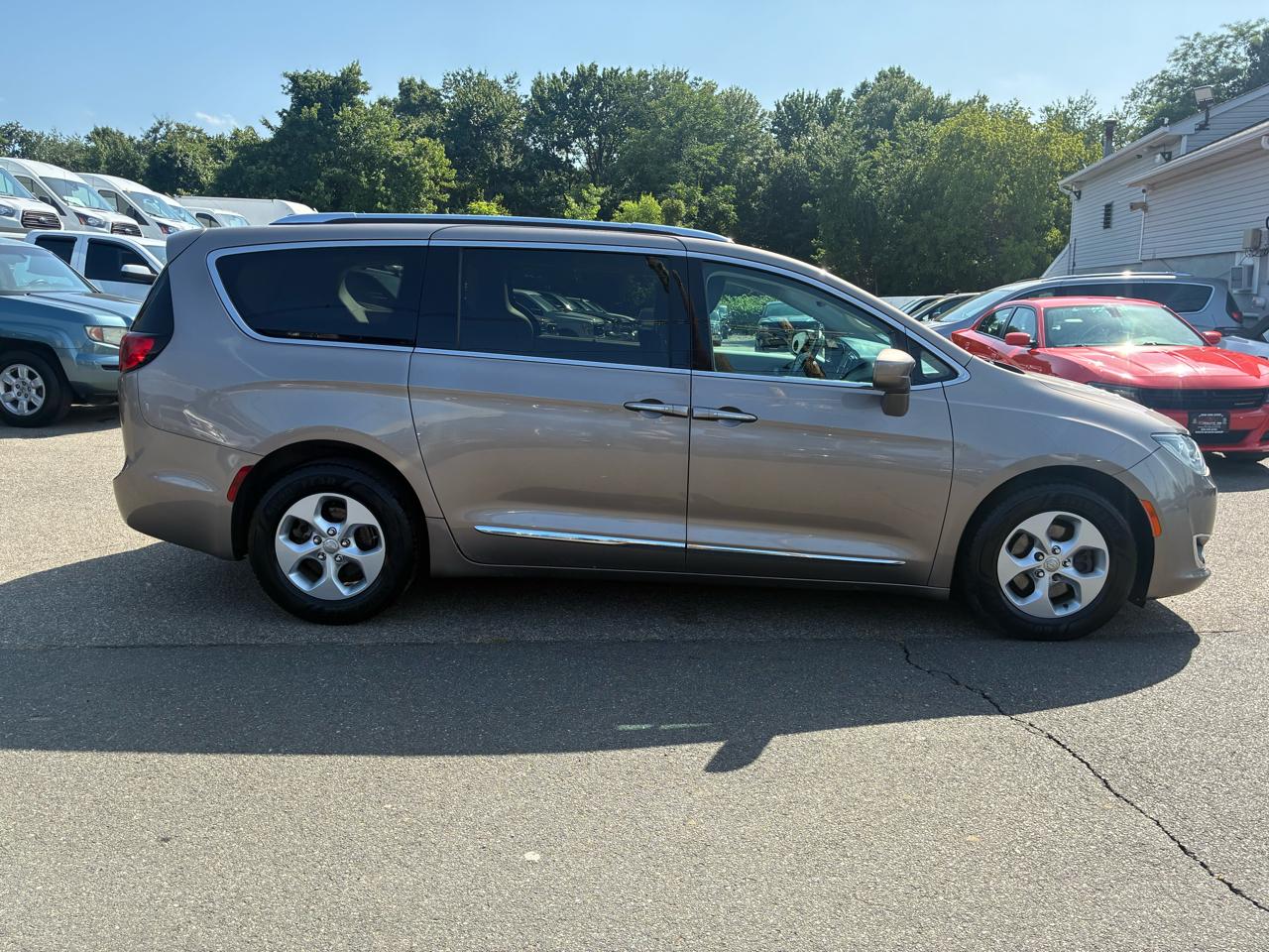 Chrysler Pacifica Touring-L Plus 2017