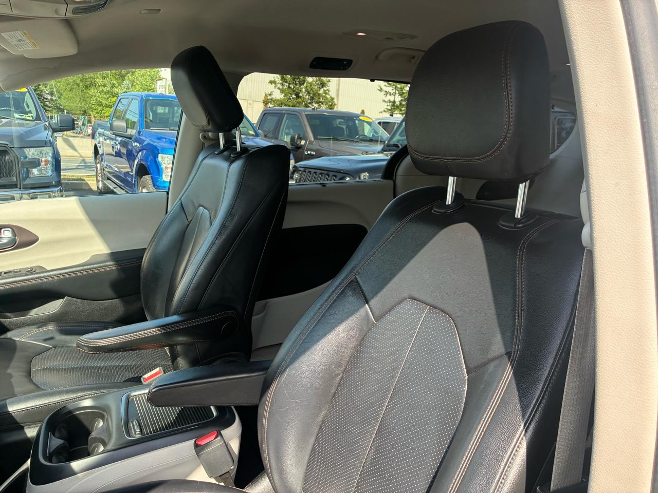 Chrysler Pacifica Touring-L Plus 2017