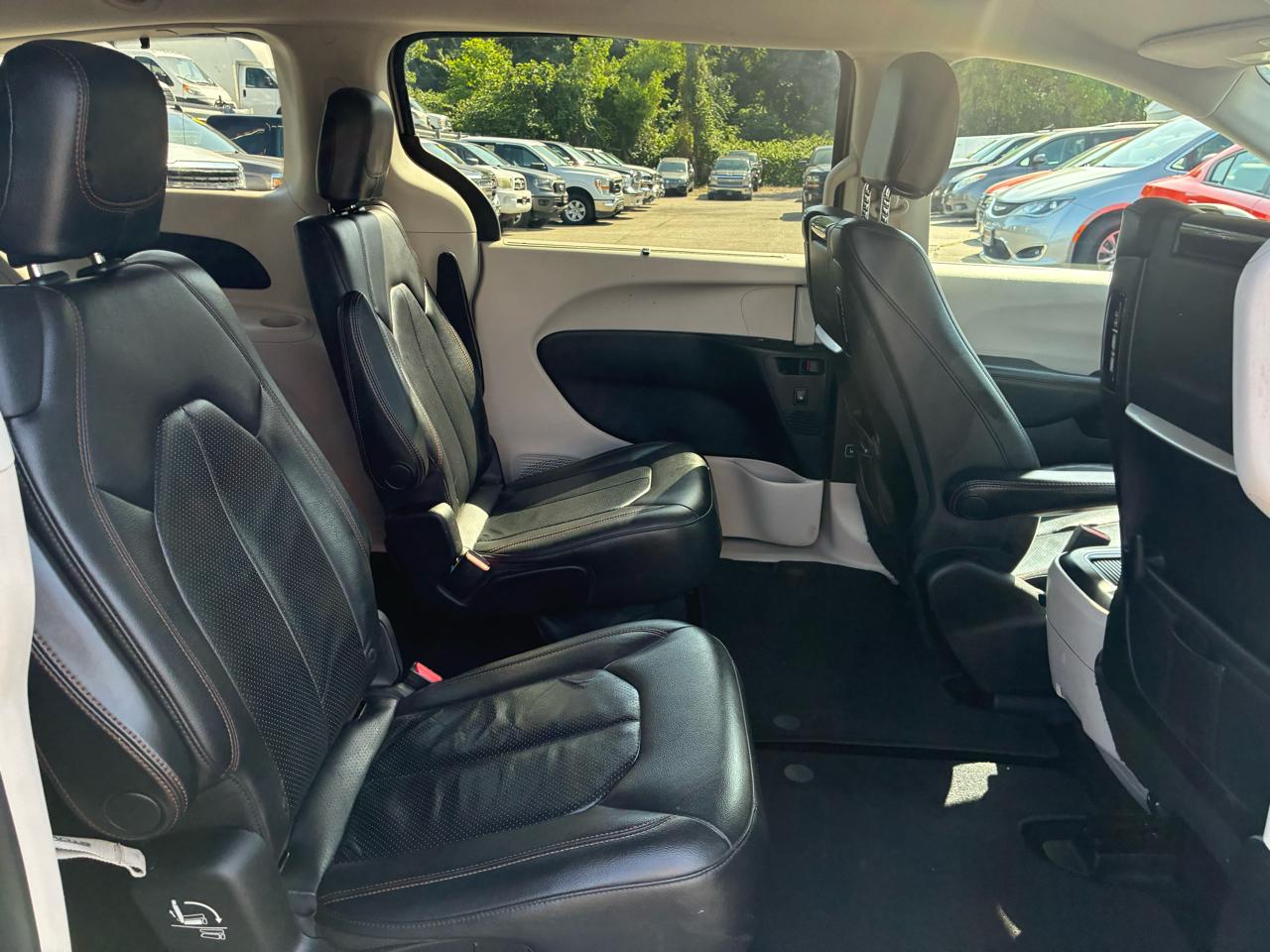 Chrysler Pacifica Touring-L Plus 2017