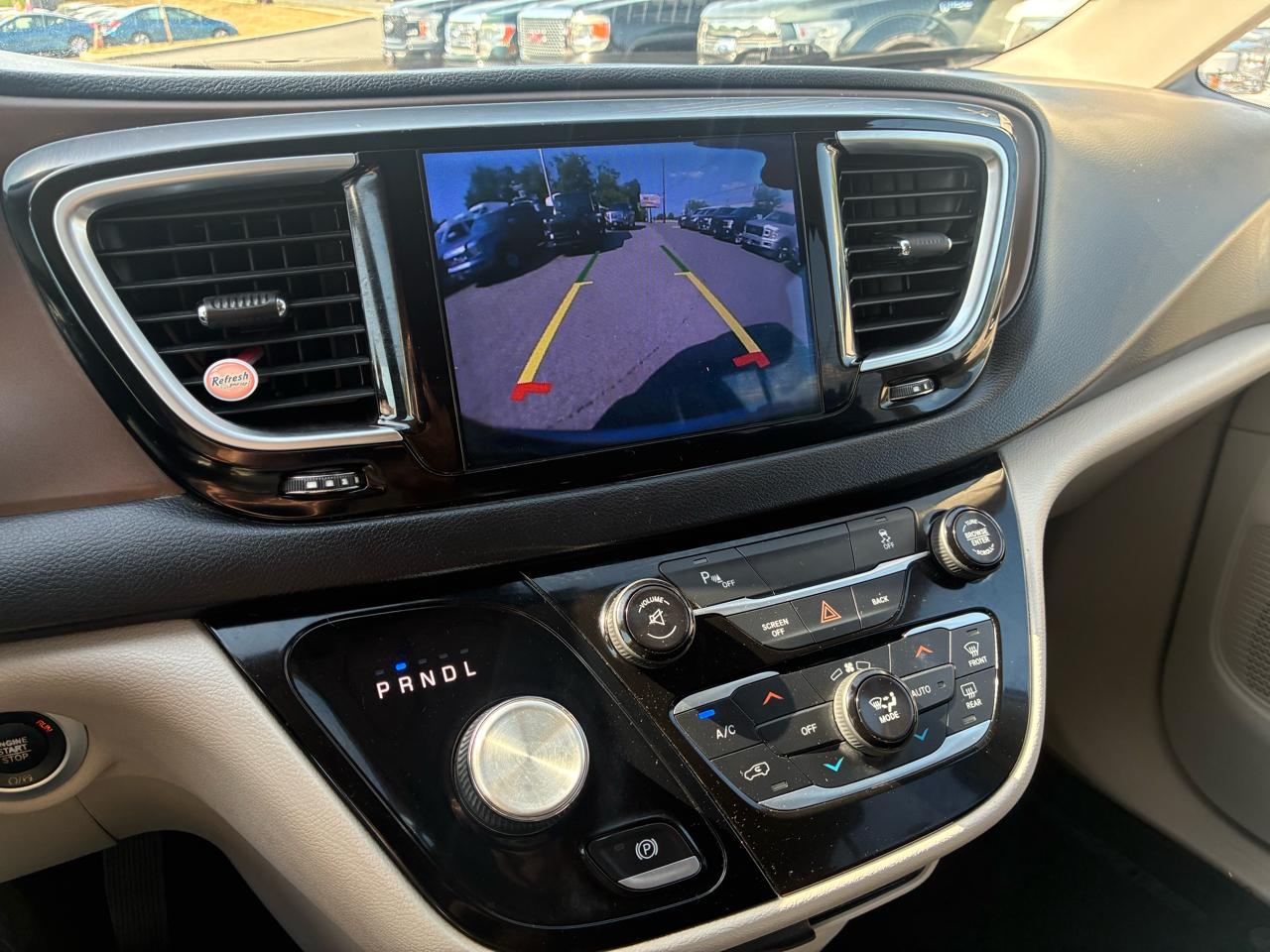 Chrysler Pacifica Touring-L Plus 2017