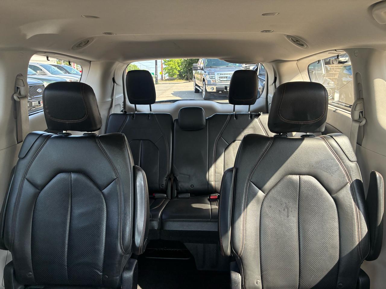 Chrysler Pacifica Touring-L Plus 2017
