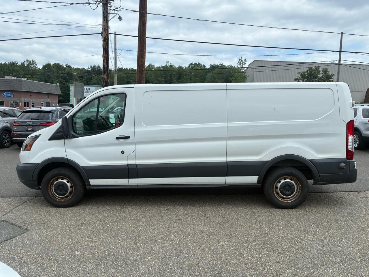 Ford Transit 150 Van Low Roof w/Sliding Pass. 148-in. WB 2015