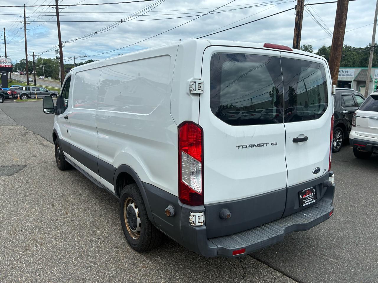Ford Transit 150 Van Low Roof w/Sliding Pass. 148-in. WB 2015