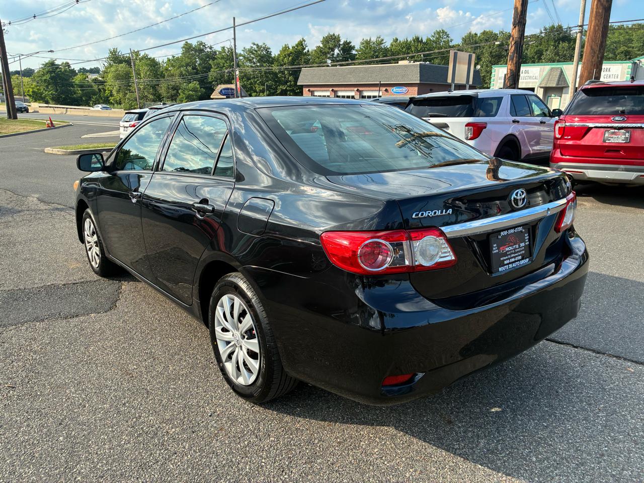Toyota Corolla LE 4-Speed AT 2012