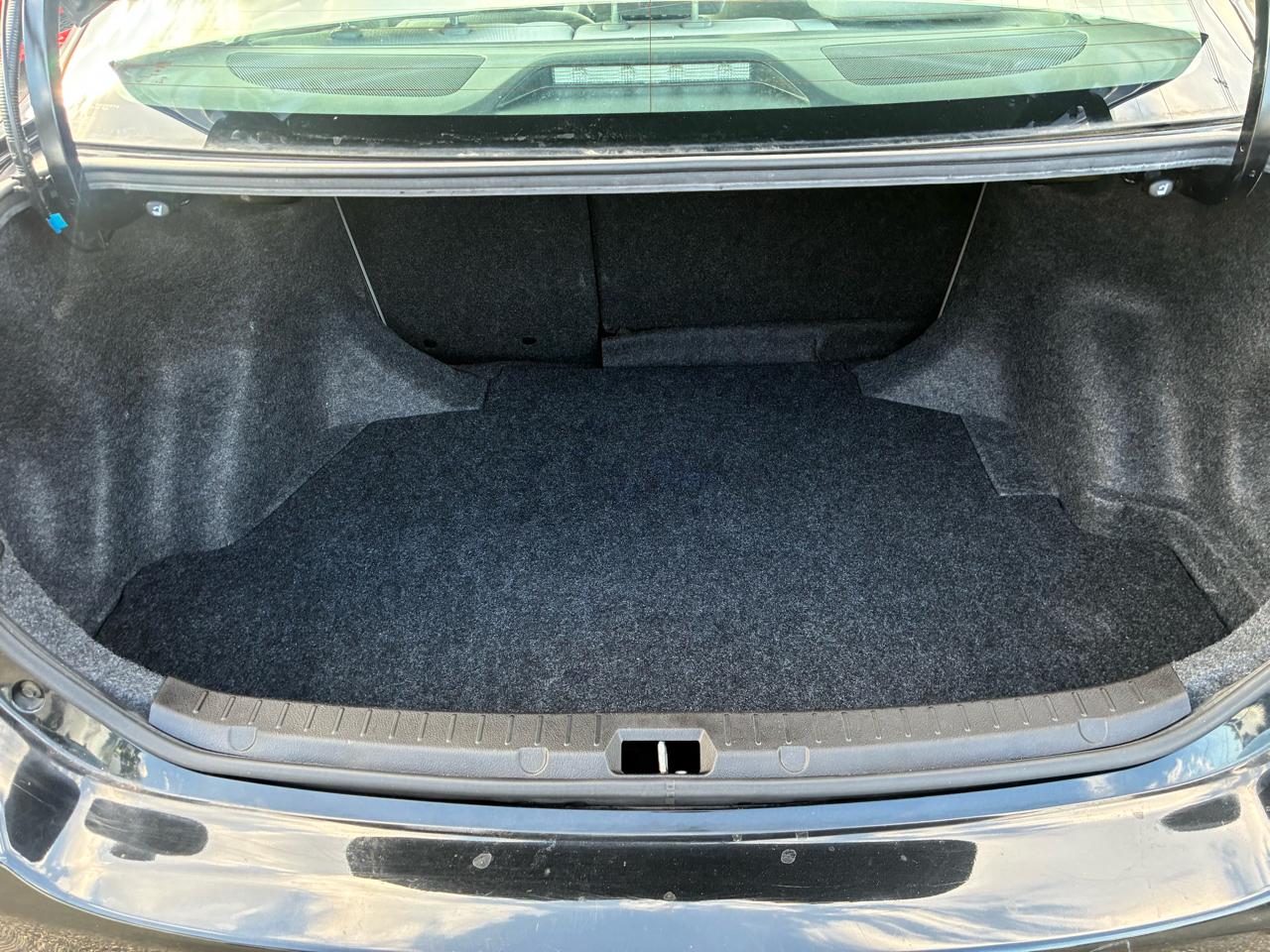 Toyota Corolla LE 4-Speed AT 2012