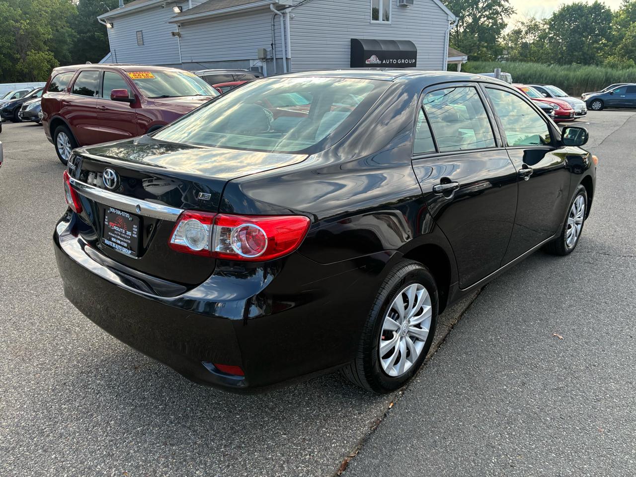 Toyota Corolla LE 4-Speed AT 2012