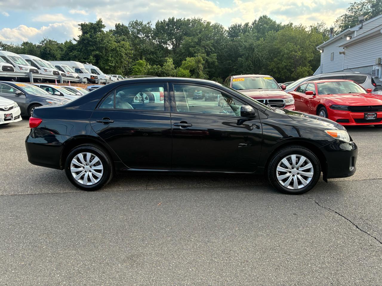 Toyota Corolla LE 4-Speed AT 2012