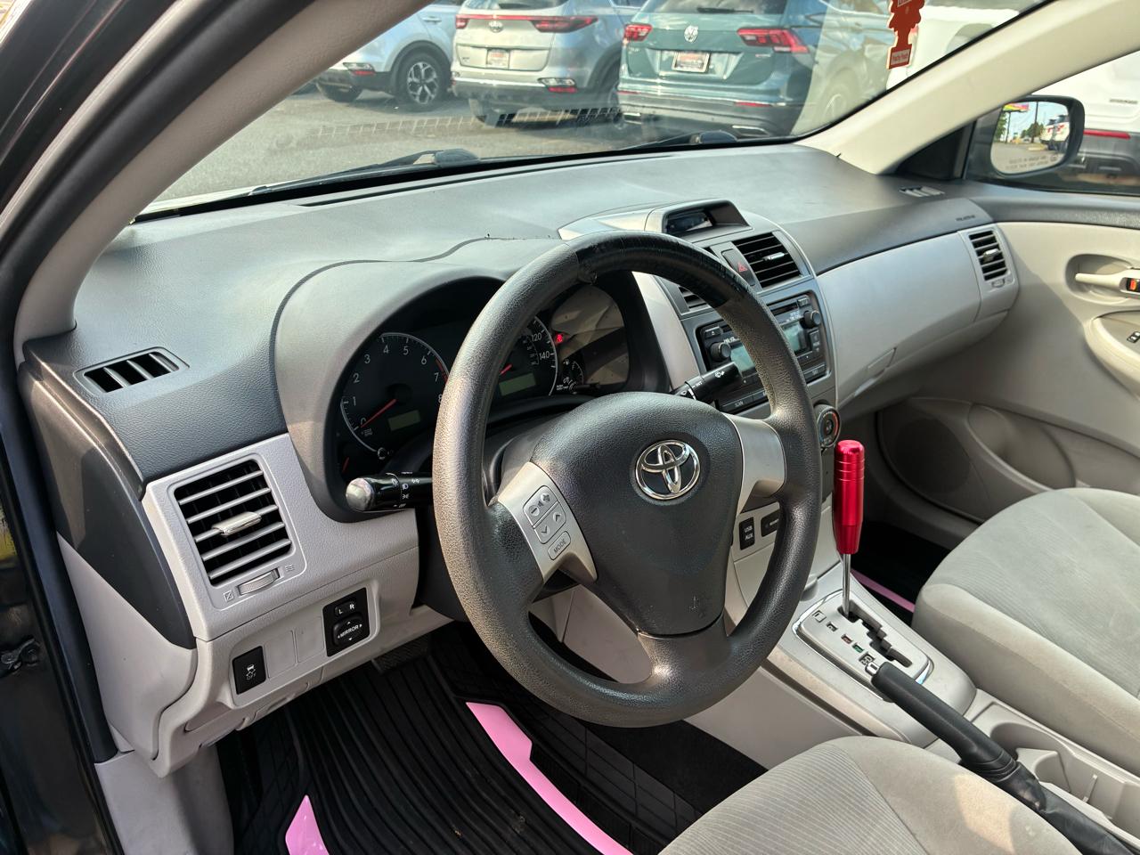 Toyota Corolla LE 4-Speed AT 2012