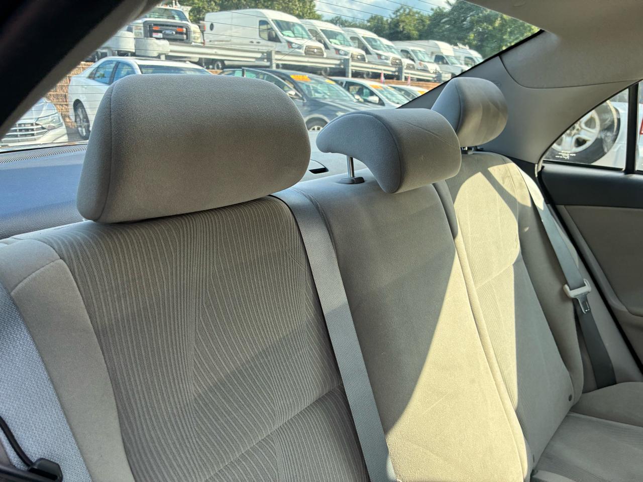 Toyota Corolla LE 4-Speed AT 2012